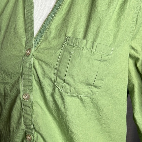 EDDIE BAUER MEDIUM GREEN BUTTON FRONT SHIRT - Picture 4 of 8